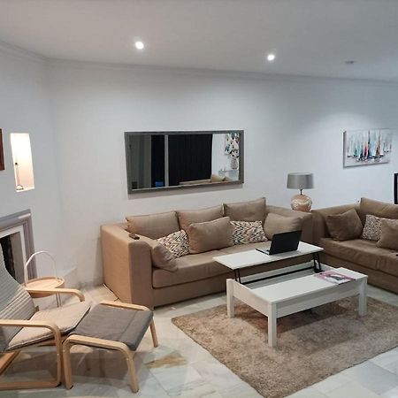 Ferienwohnung Large 2 Bed Apt Puerto Banus Marina Private Parking Marbella Exterior foto