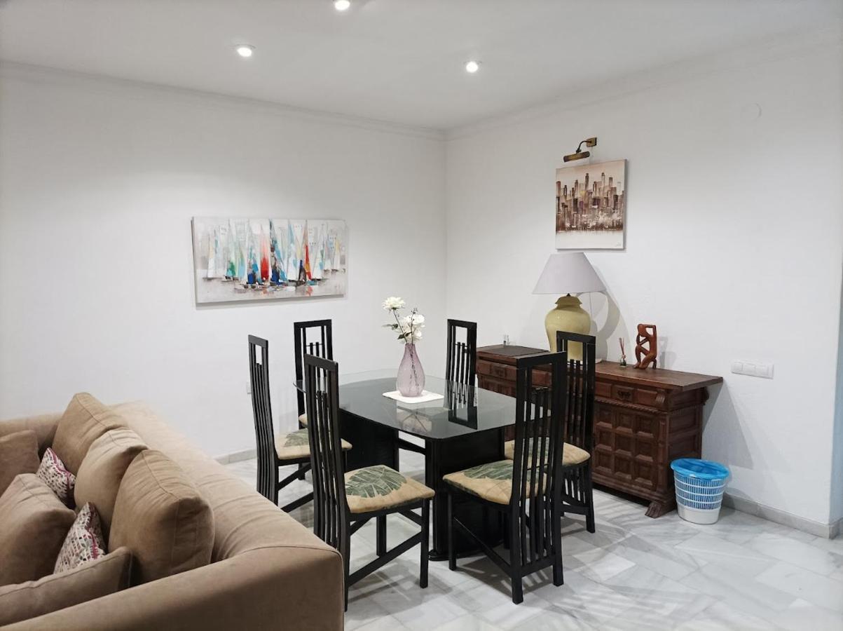 Ferienwohnung Large 2 Bed Apt Puerto Banus Marina Private Parking Marbella Exterior foto