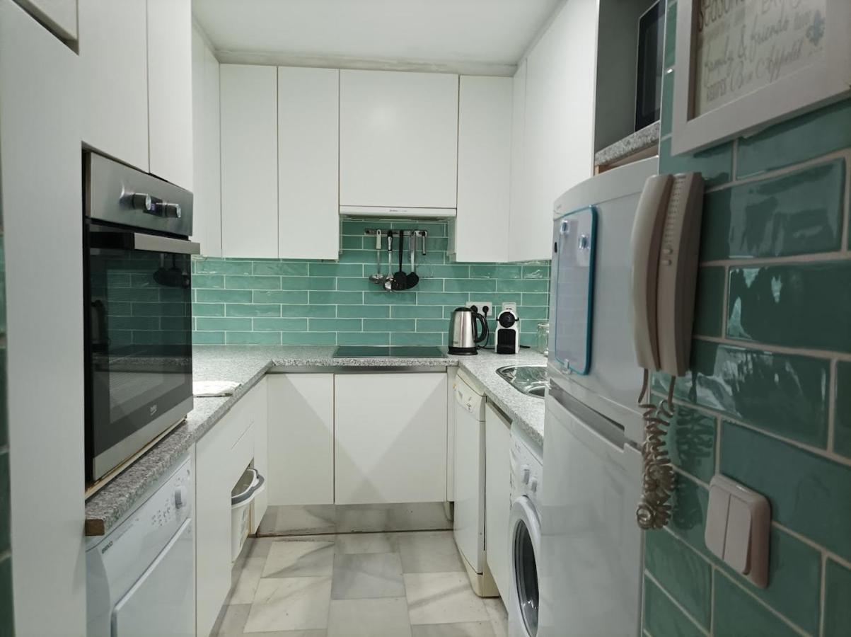 Ferienwohnung Large 2 Bed Apt Puerto Banus Marina Private Parking Marbella Exterior foto